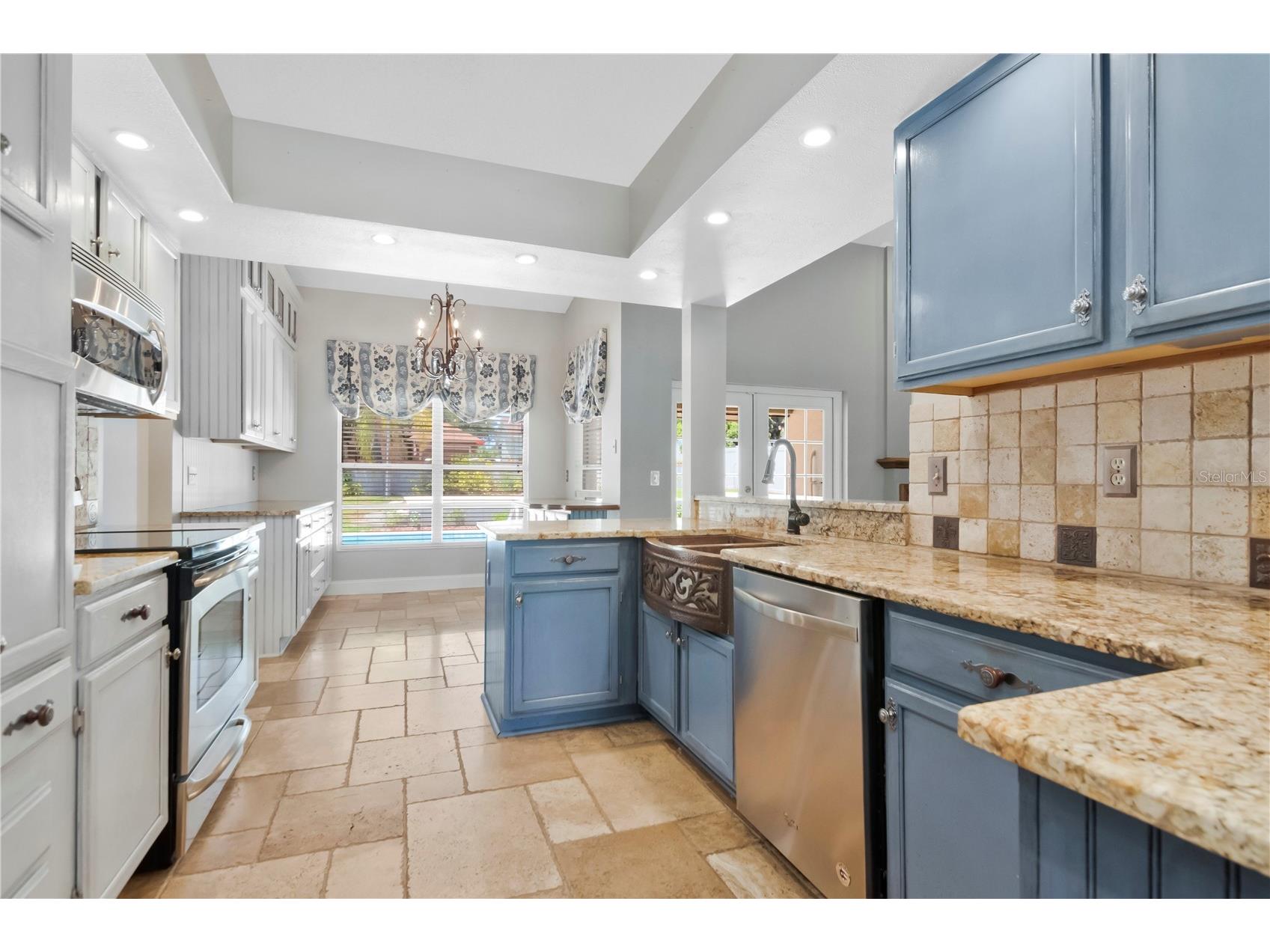 2608 Berryvine Place Valrico FL 33596 TB8529376 image5