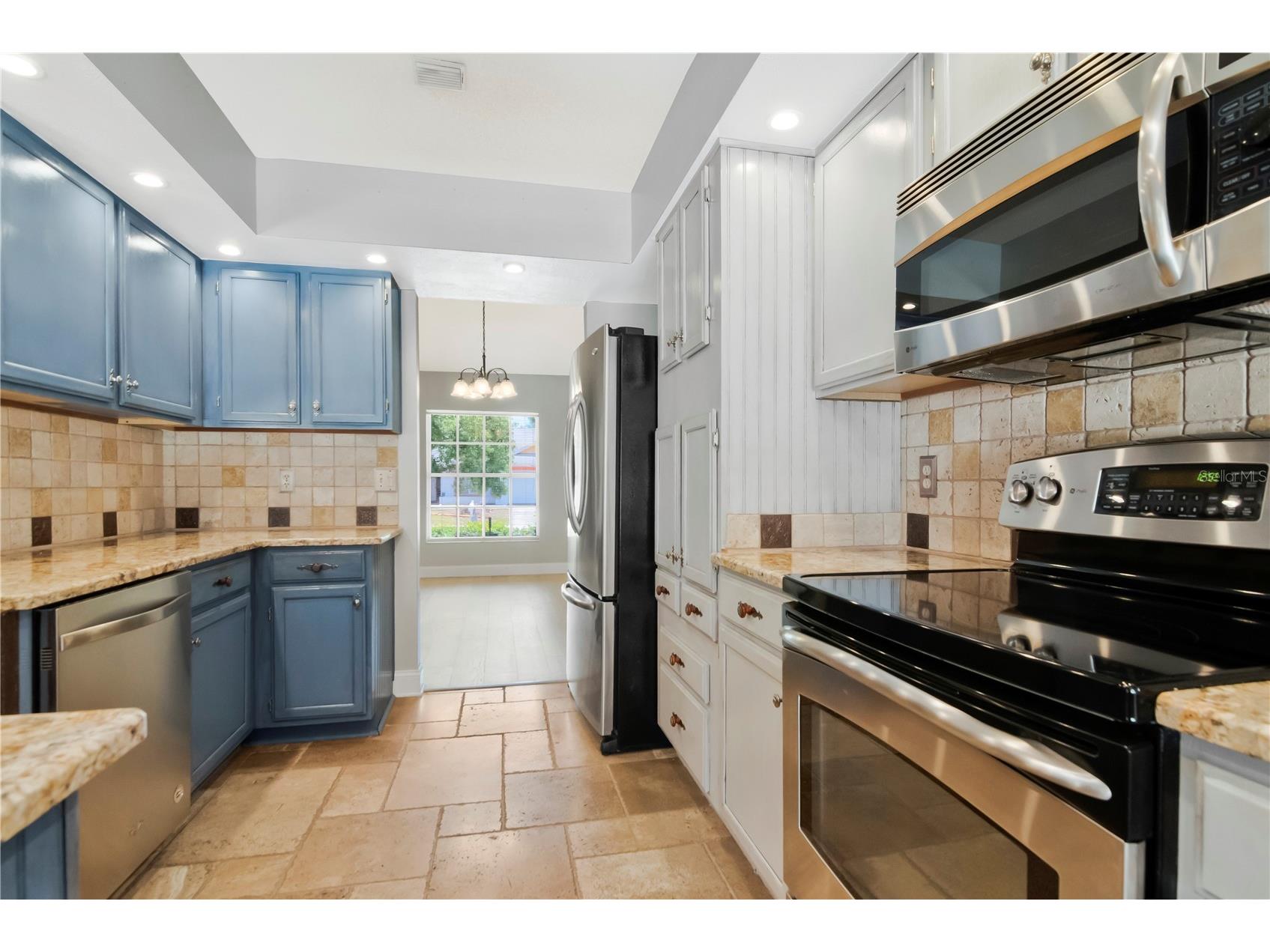 2608 Berryvine Place Valrico FL 33596 TB8529376 image7