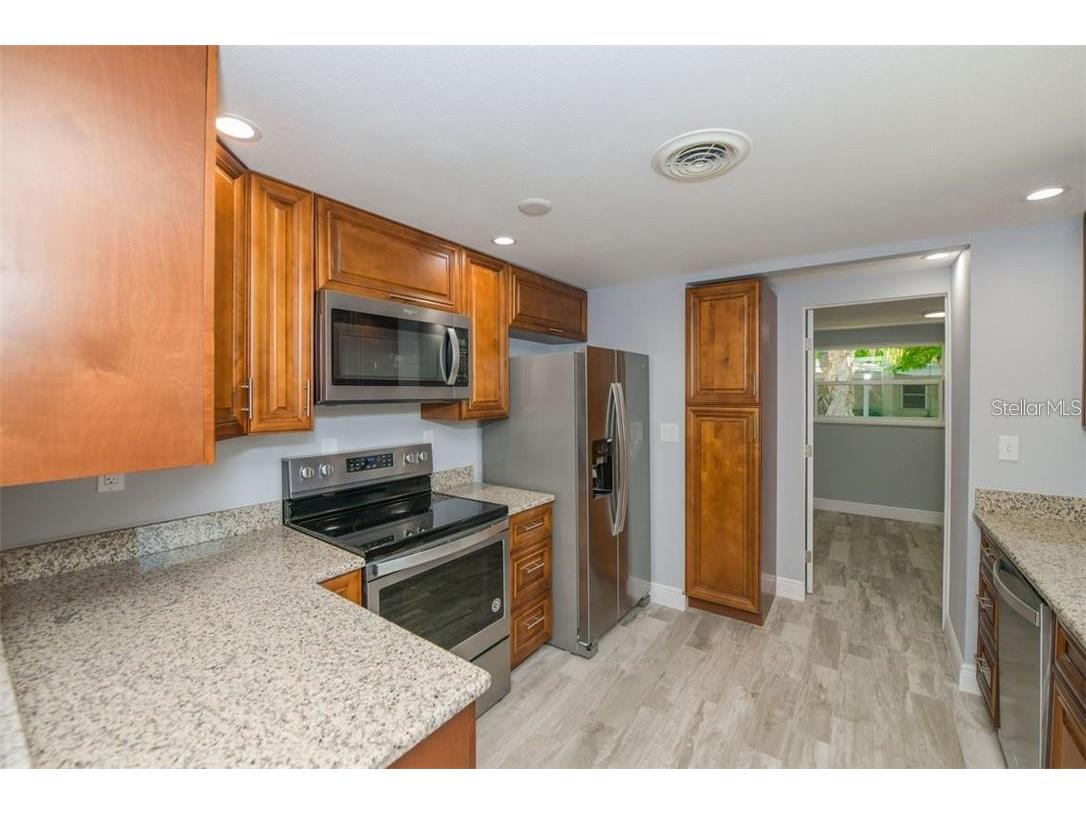 2608 Browning Street Sarasota FL 34237 A4667698 image10