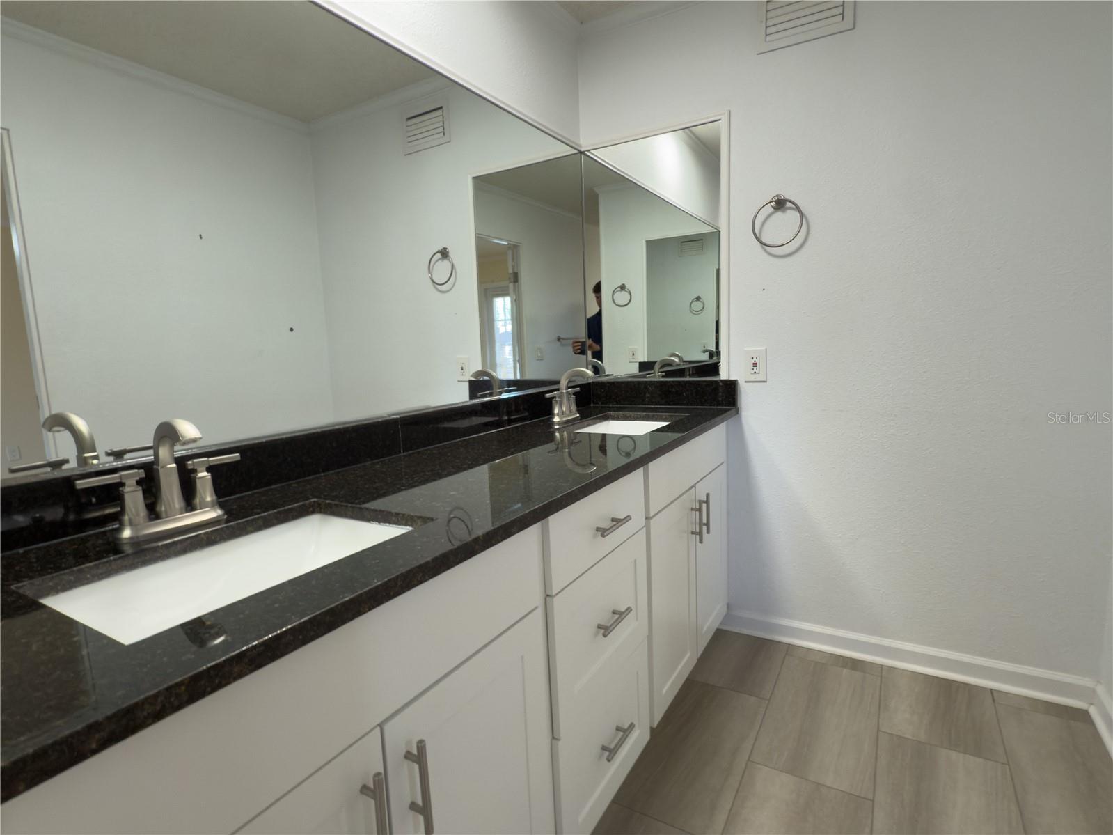 2608 Constitution Boulevard Sarasota FL 34231 A4678988 image16