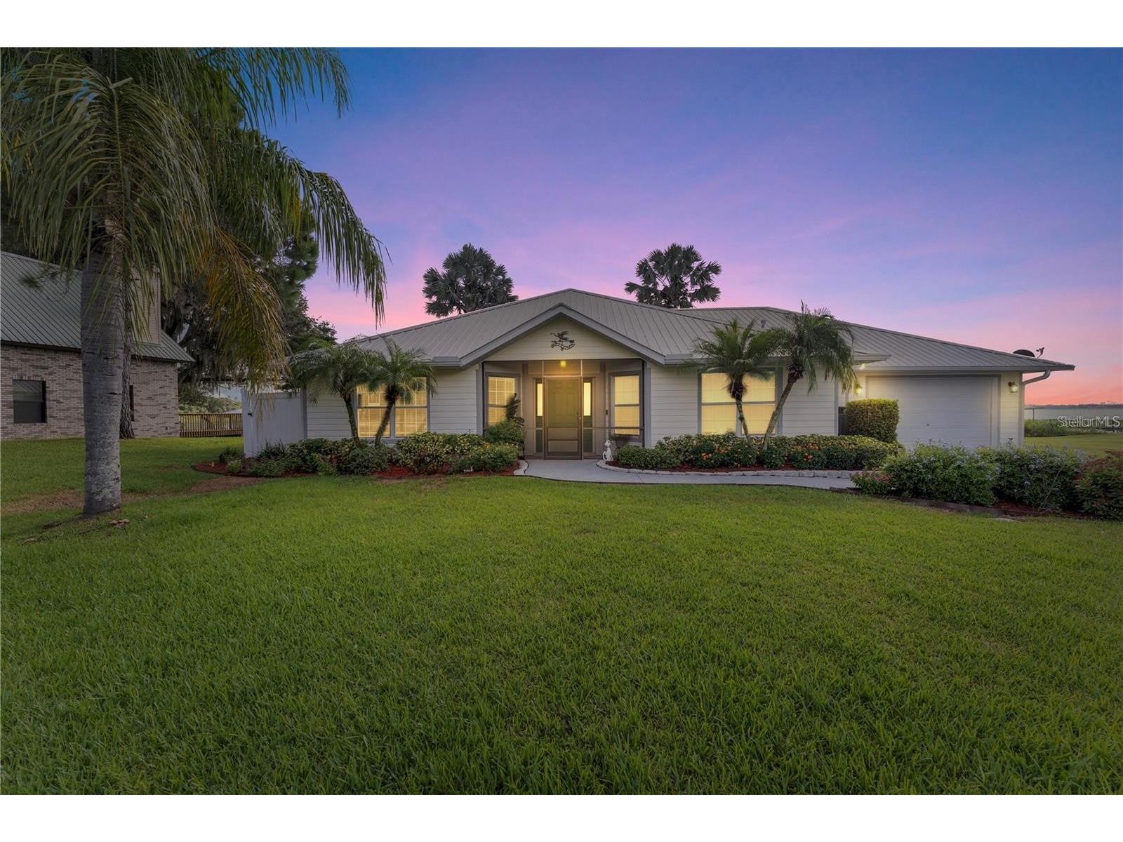 2608 Pine Needle Drive Sebring FL 33875 - LAKE JOSEPHINE TB8515243 image1