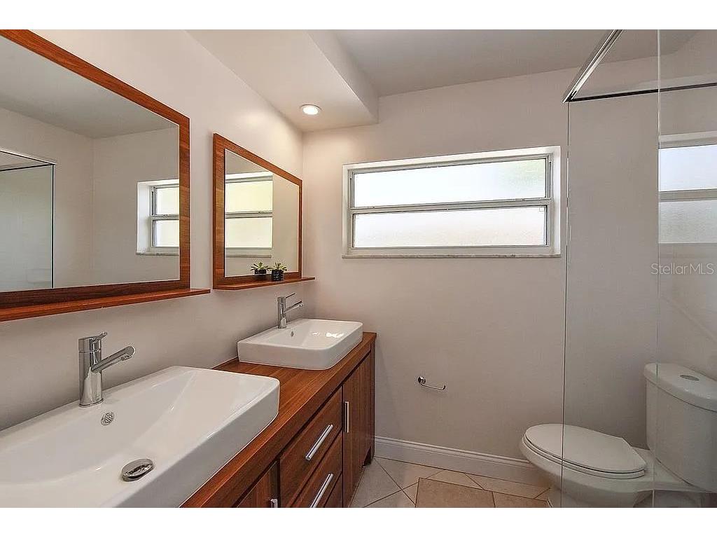 2608 Sheridan Drive Sarasota FL 34239 A4673265 image13