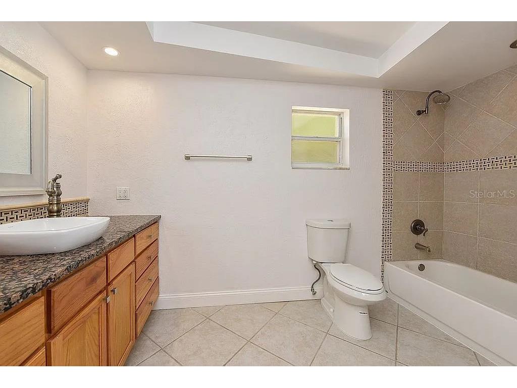 2608 Sheridan Drive Sarasota FL 34239 A4673265 image14