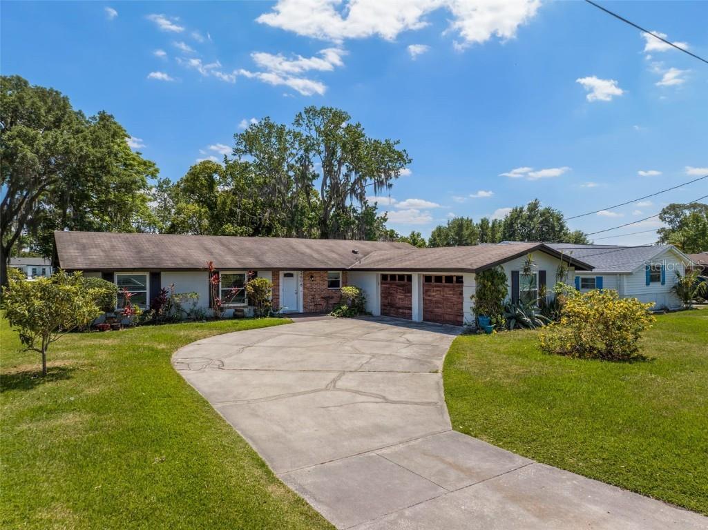 2608 Tradewinds Trail Orlando FL 32805 - Clear Lake O6101345 image1