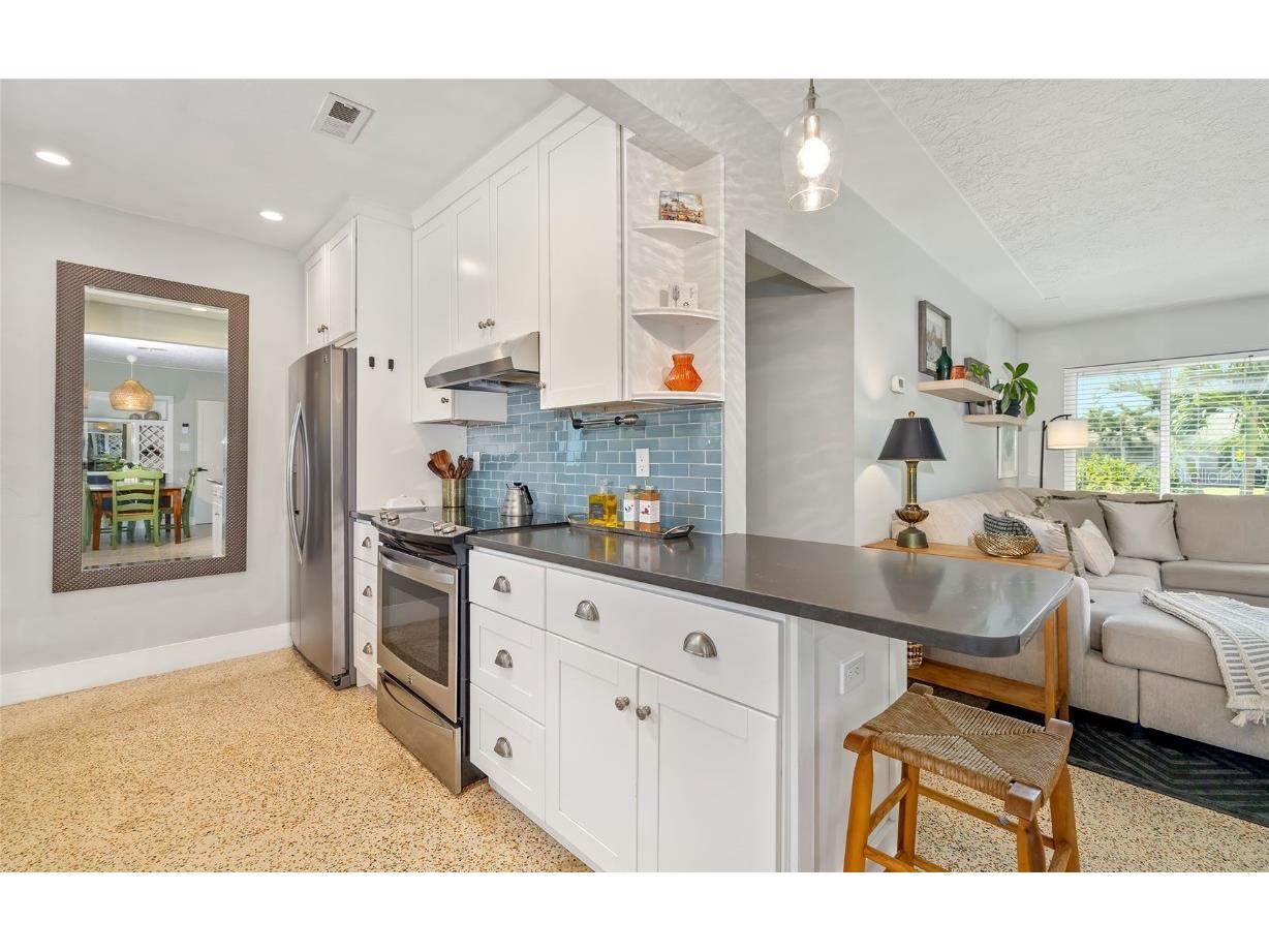 2609 Hibiscus Street Sarasota FL 34239 A4667289 image18