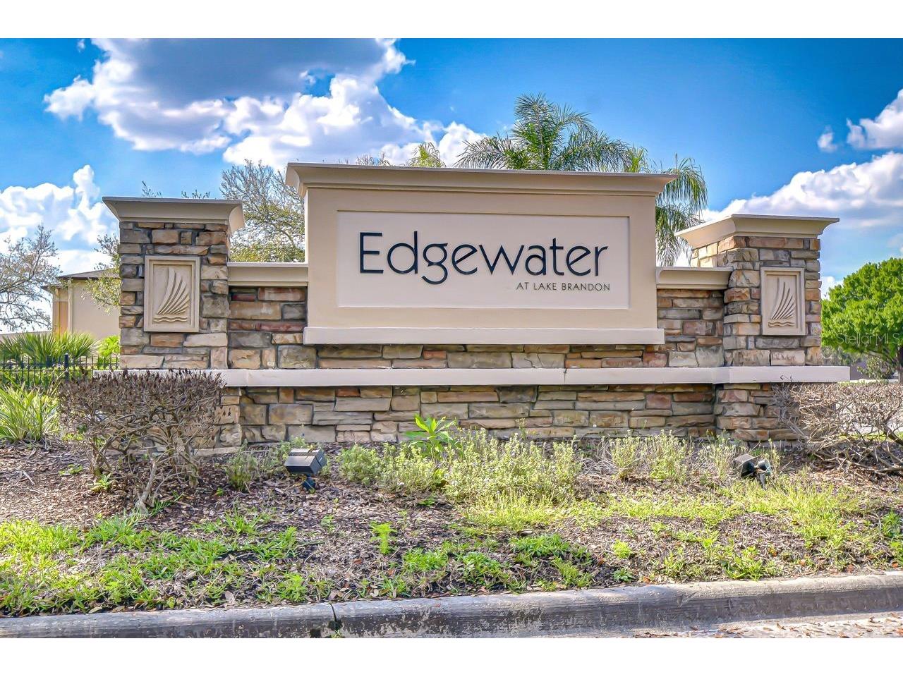 2609 Oleander Lakes Drive Brandon FL 33511 W7883712 image1