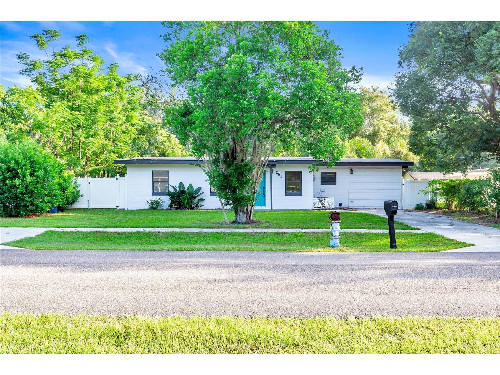 261 1st Street Chuluota FL 32766 OM718397 image1