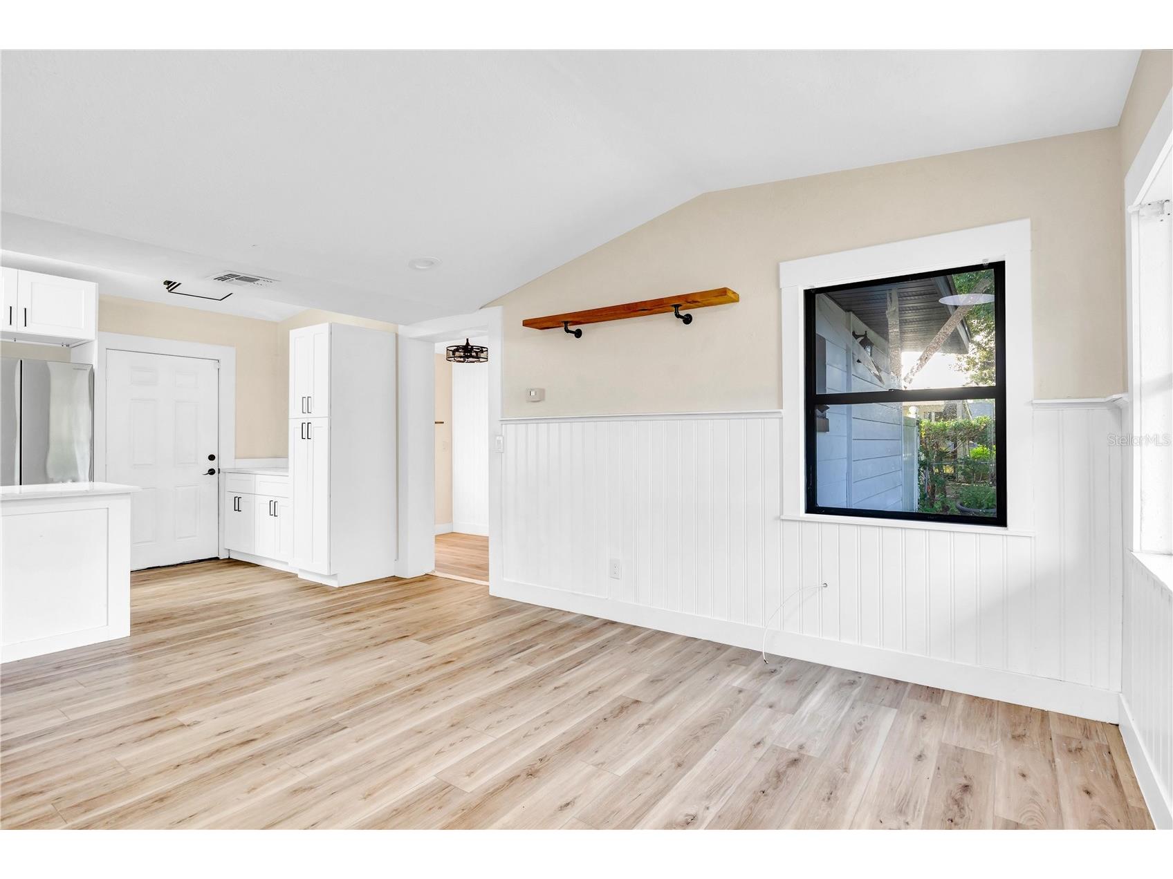 261 1st Street Chuluota FL 32766 OM718397 image4