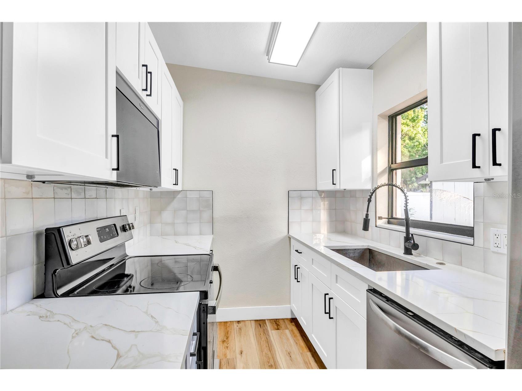 261 1st Street Chuluota FL 32766 OM718397 image9