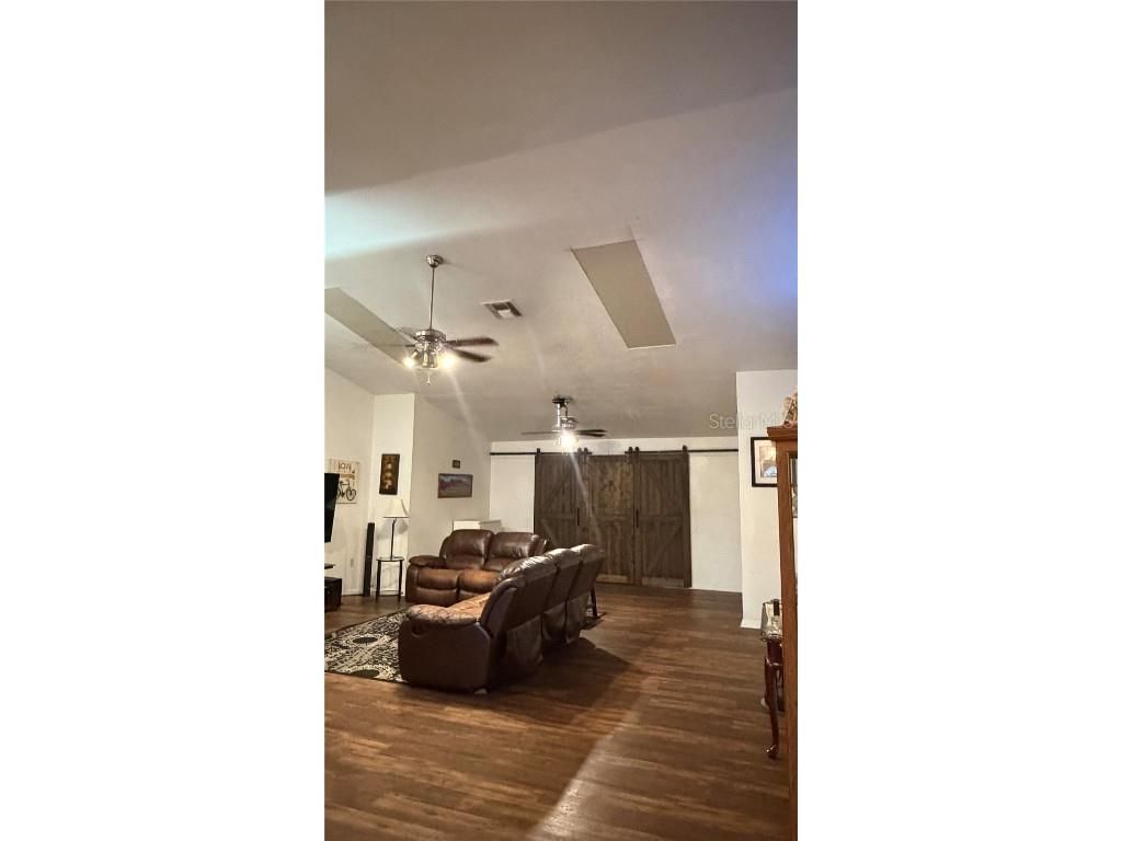 261 E Country Club Drive Williston FL 32696 OM714419 image2