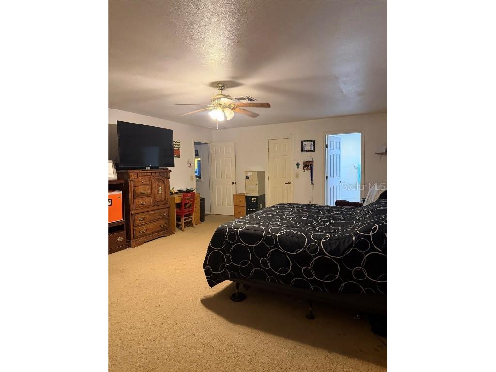 261 E Country Club Drive Williston FL 32696 OM714419 image6