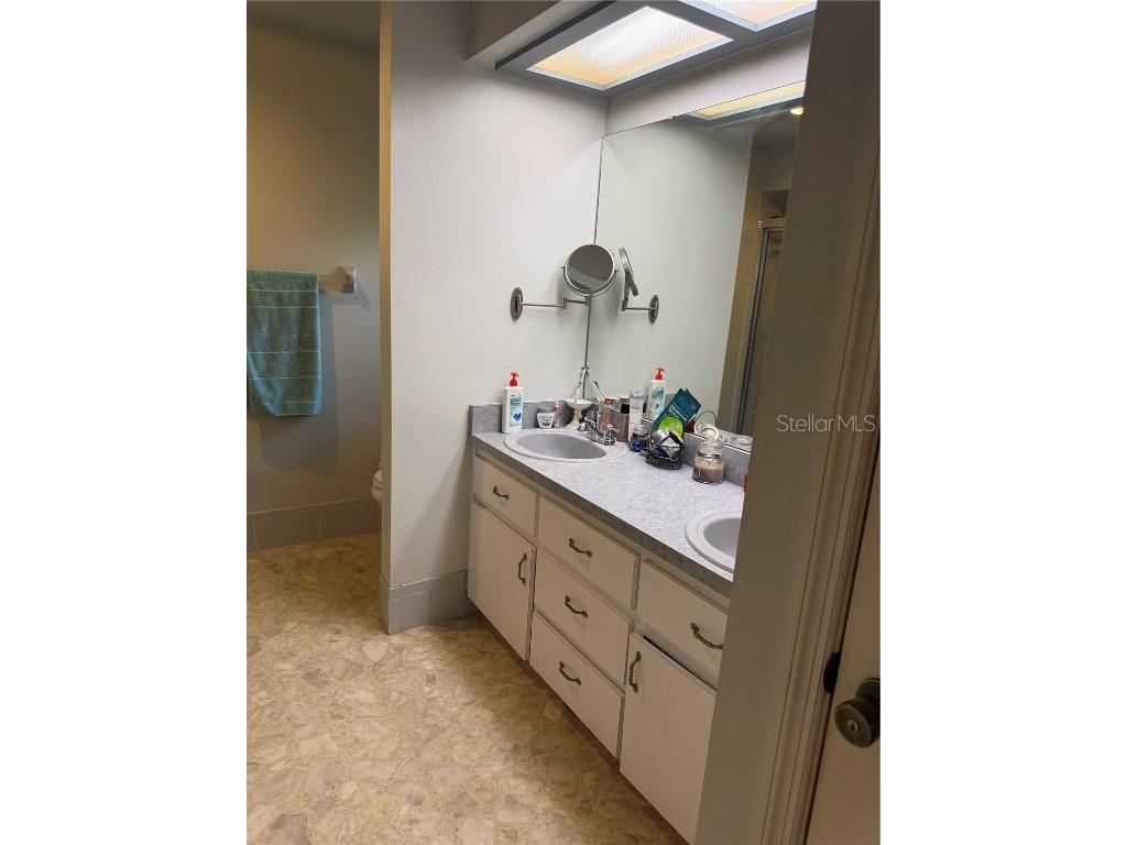 261 E Country Club Drive Williston FL 32696 OM714419 image8