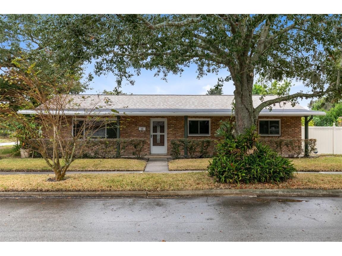 2610 Clear Cove Lane Orlando FL 32805 - Clear Lake O6157682 image1