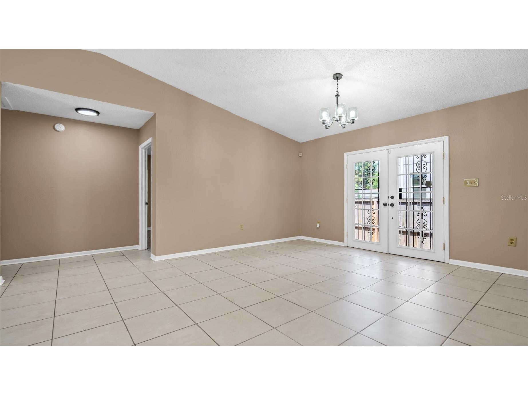 2610 E Lake Avenue Tampa FL 33610 TB8515643 image9