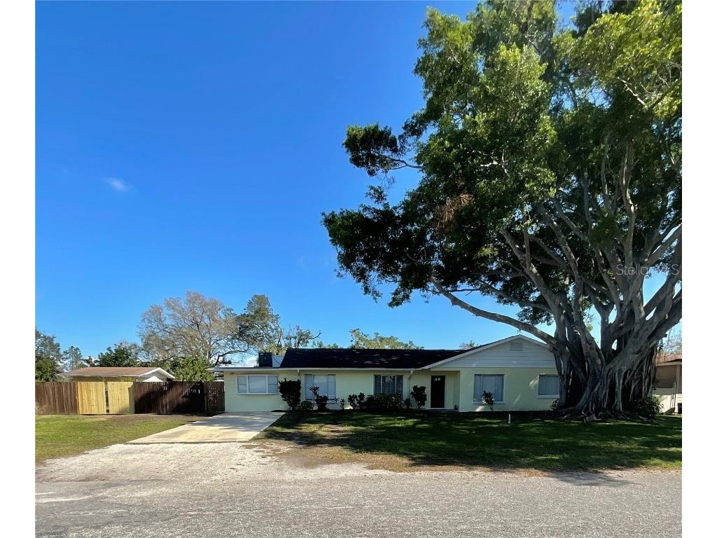 2611 23rd Street W Bradenton FL 34205 C7470884 image1