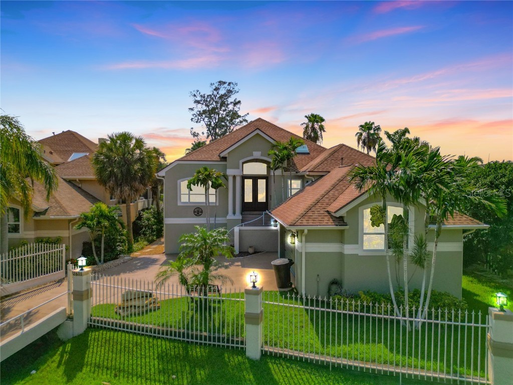 2611 59th Street S Gulfport FL 33707 U8204860 image1