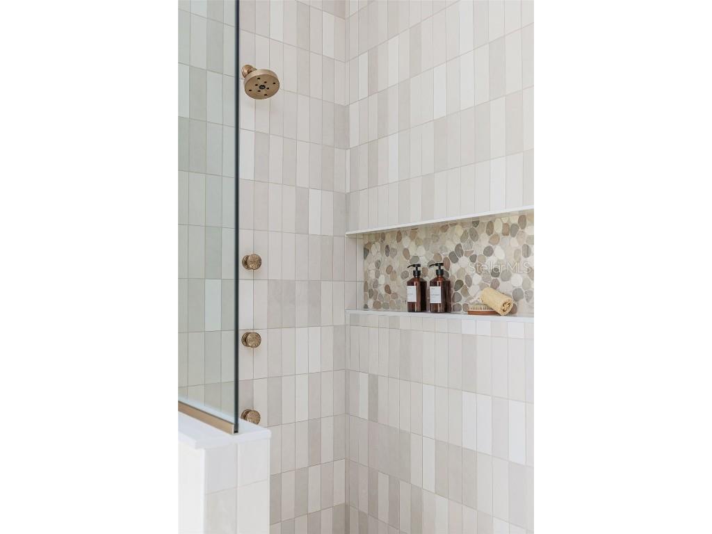 2611 Berkeley Avenue Lakeland FL 33803 L4957327 image73