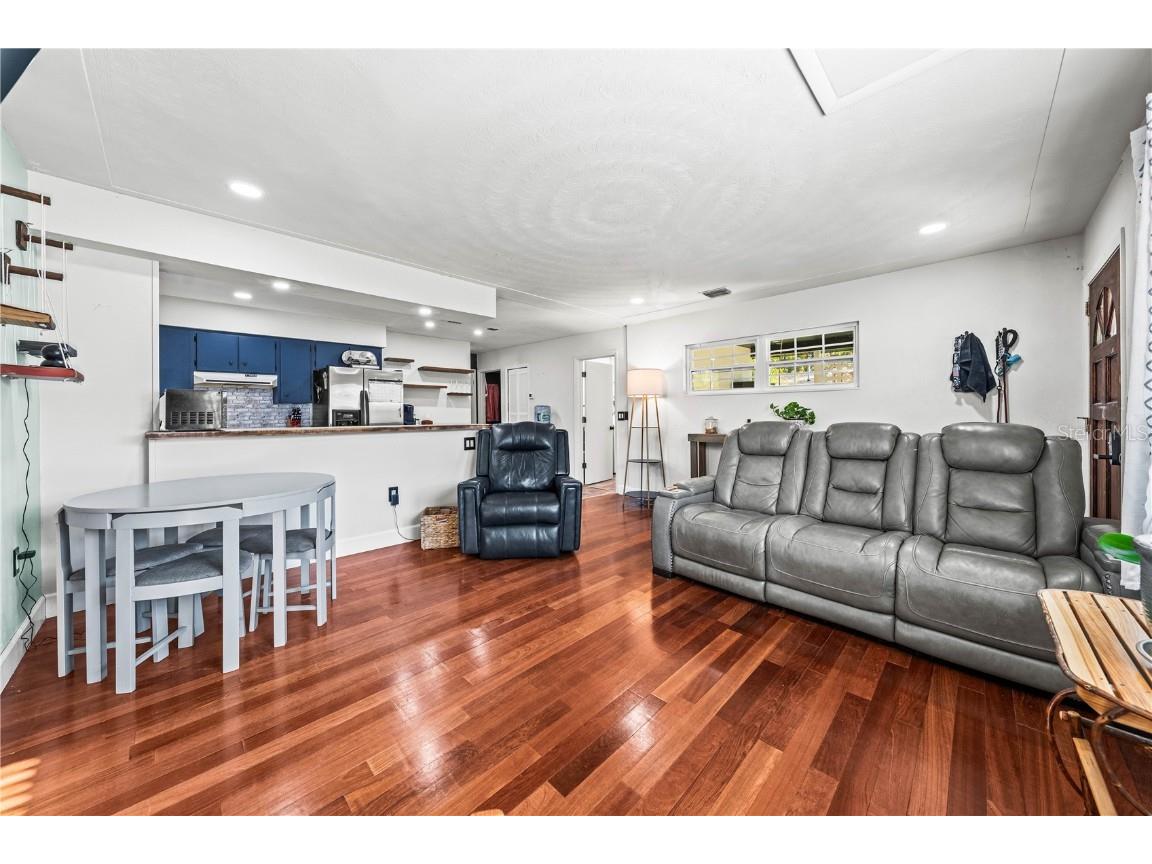 2611 Huntington Avenue Sarasota FL 34232 A4670422 image10