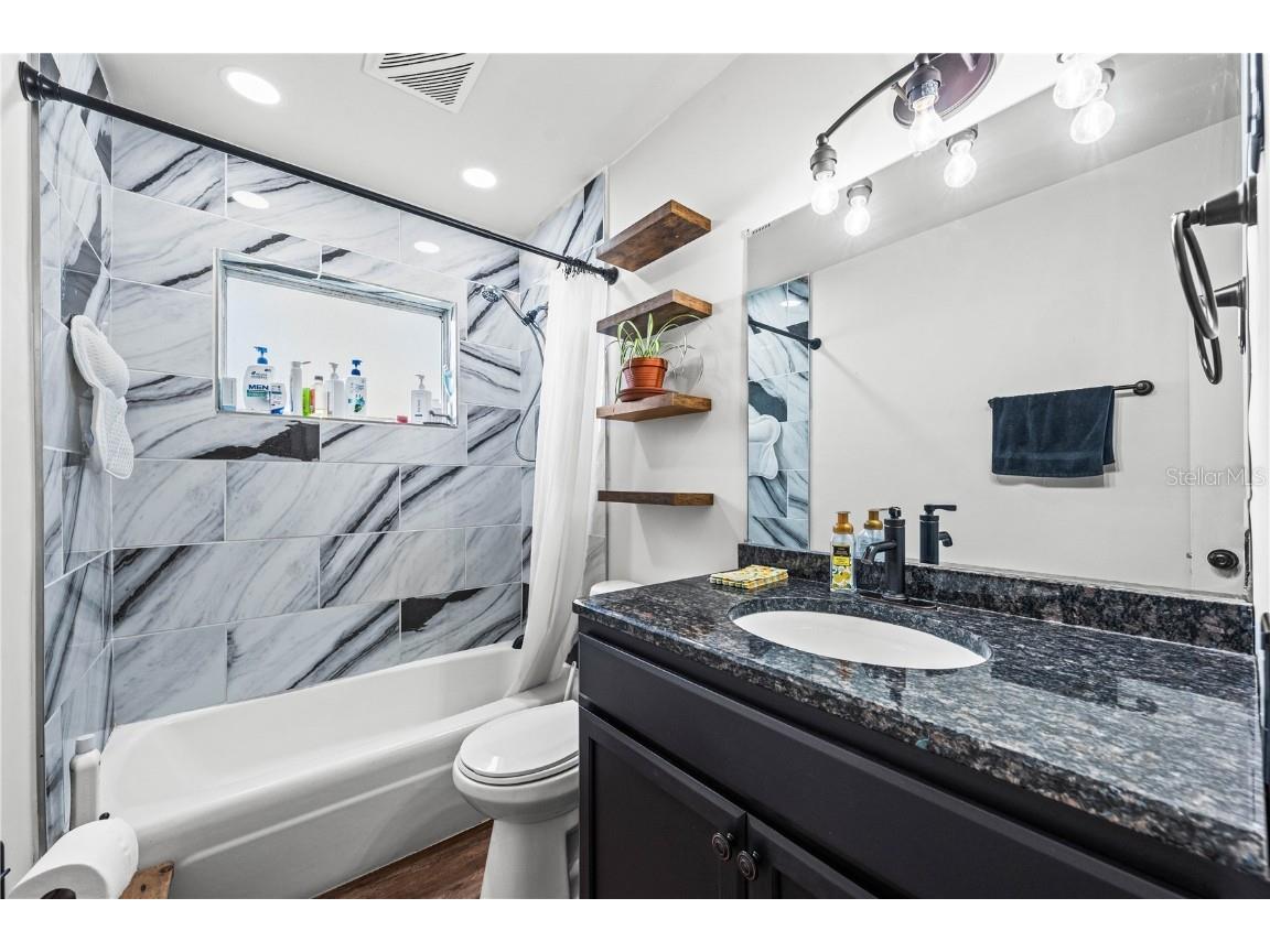 2611 Huntington Avenue Sarasota FL 34232 A4670422 image26