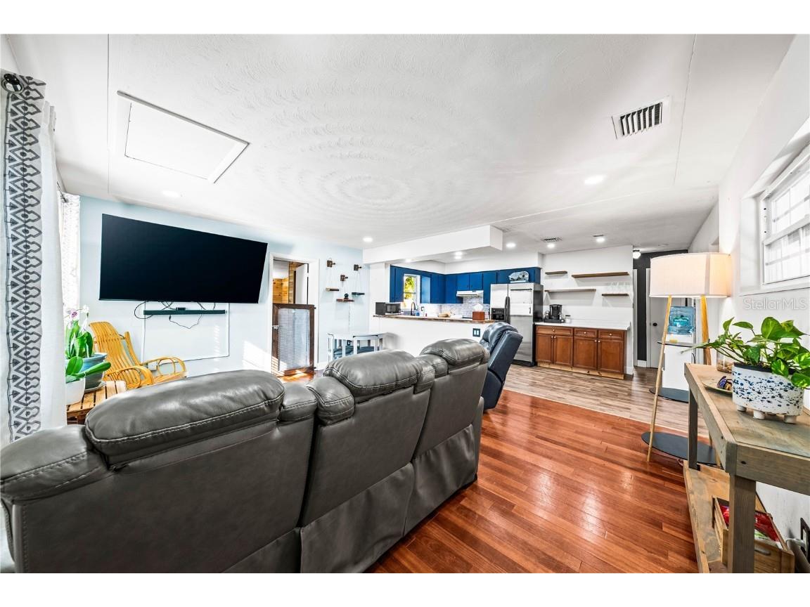 2611 Huntington Avenue Sarasota FL 34232 A4670422 image8