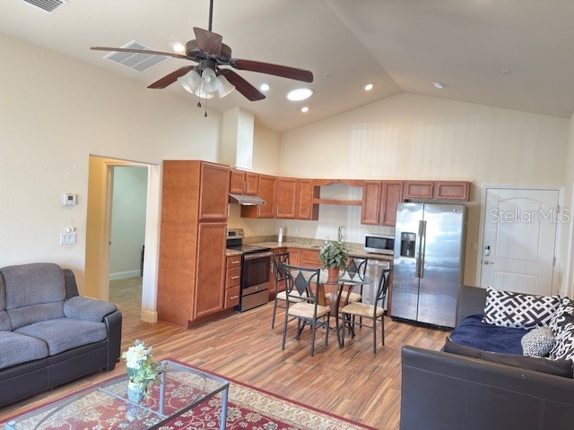 2611 Shantiniketan Boulevard #G-11 Tavares FL 32778 O6297646 image3