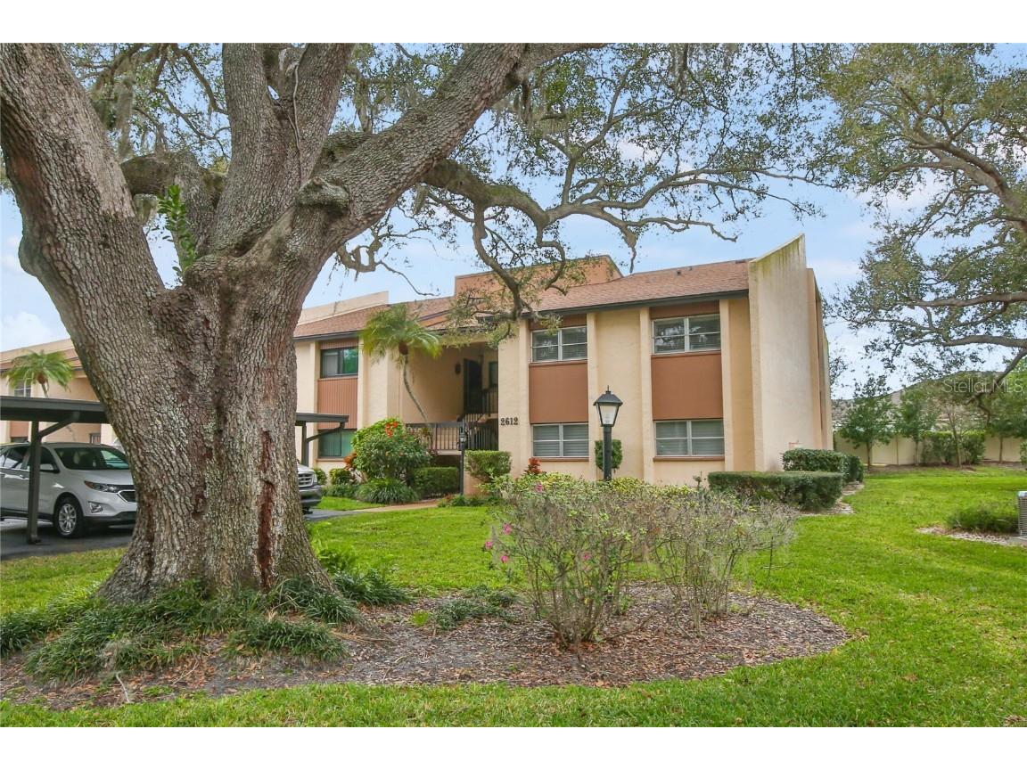 2612 Clubhouse Drive #204 Sarasota FL 34232 A4597095 image1
