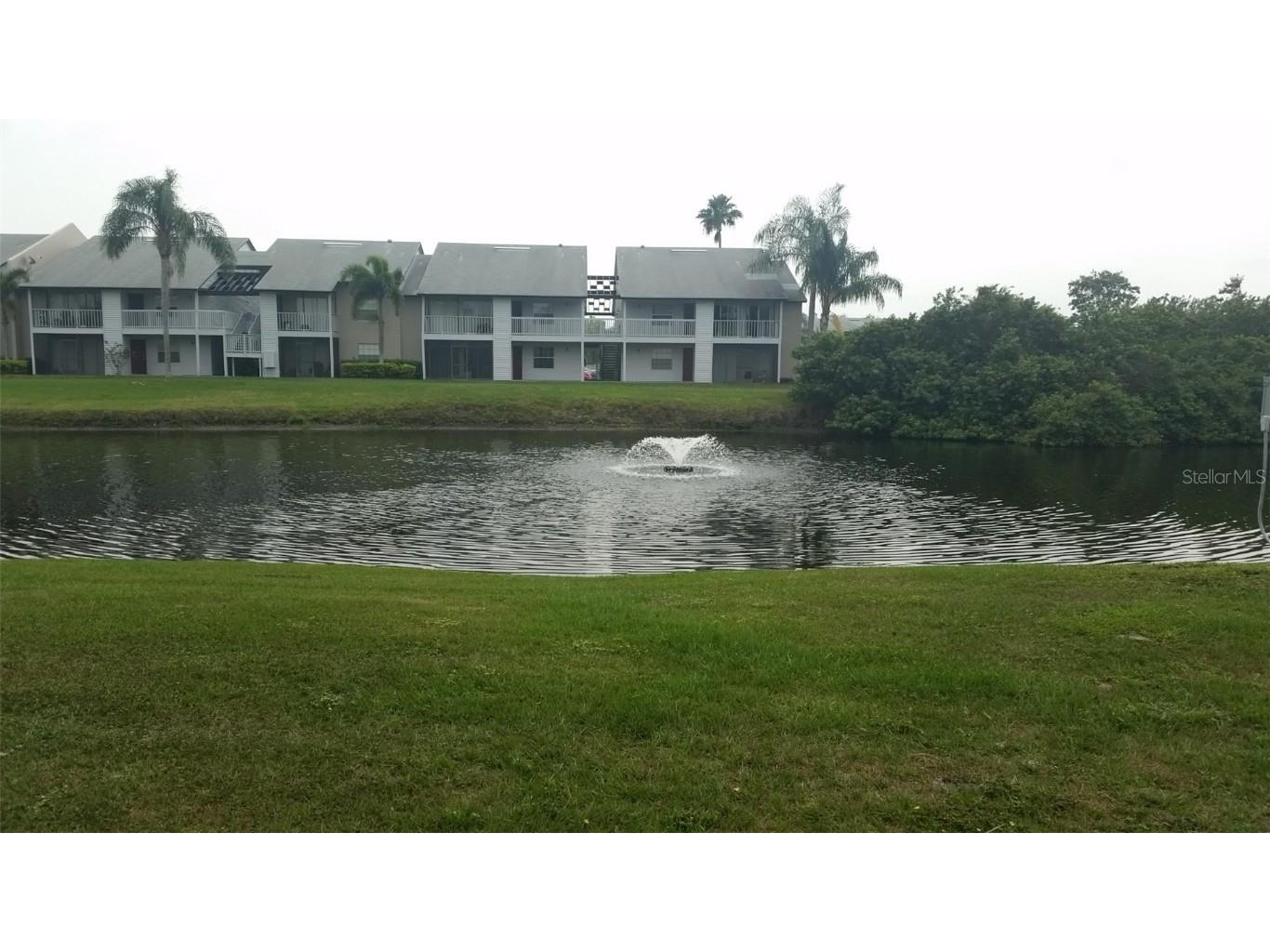 2612 Hidden Lakes Drive #B Sarasota FL 34237 A4666891 image1