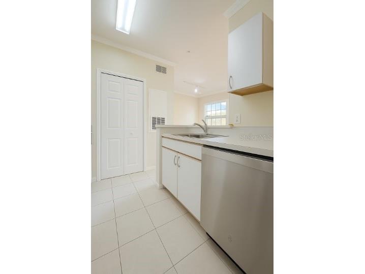 2612 Robert Trent Jones Drive #722 Orlando FL 32835 O6365149 image3