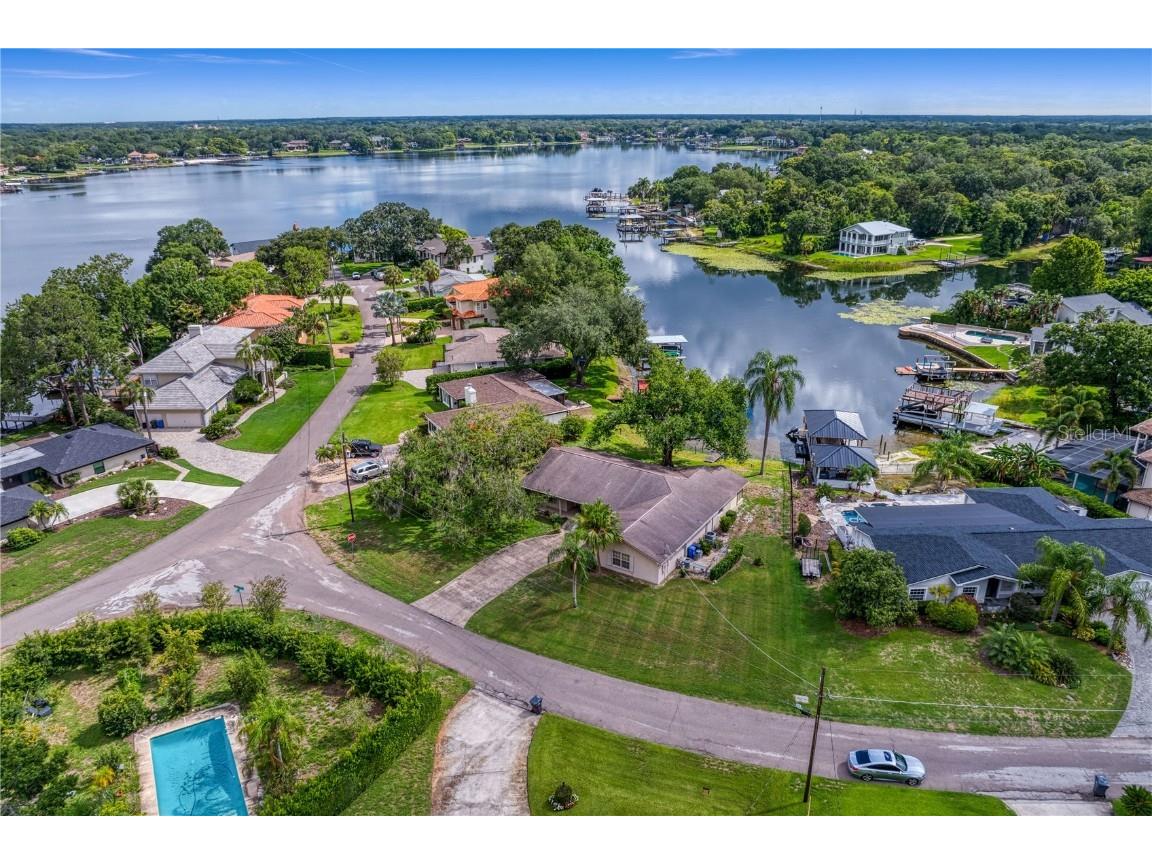 2613 Carroll Lake Street Tampa FL 33618 - LAKE CARROLL T3536837 image1