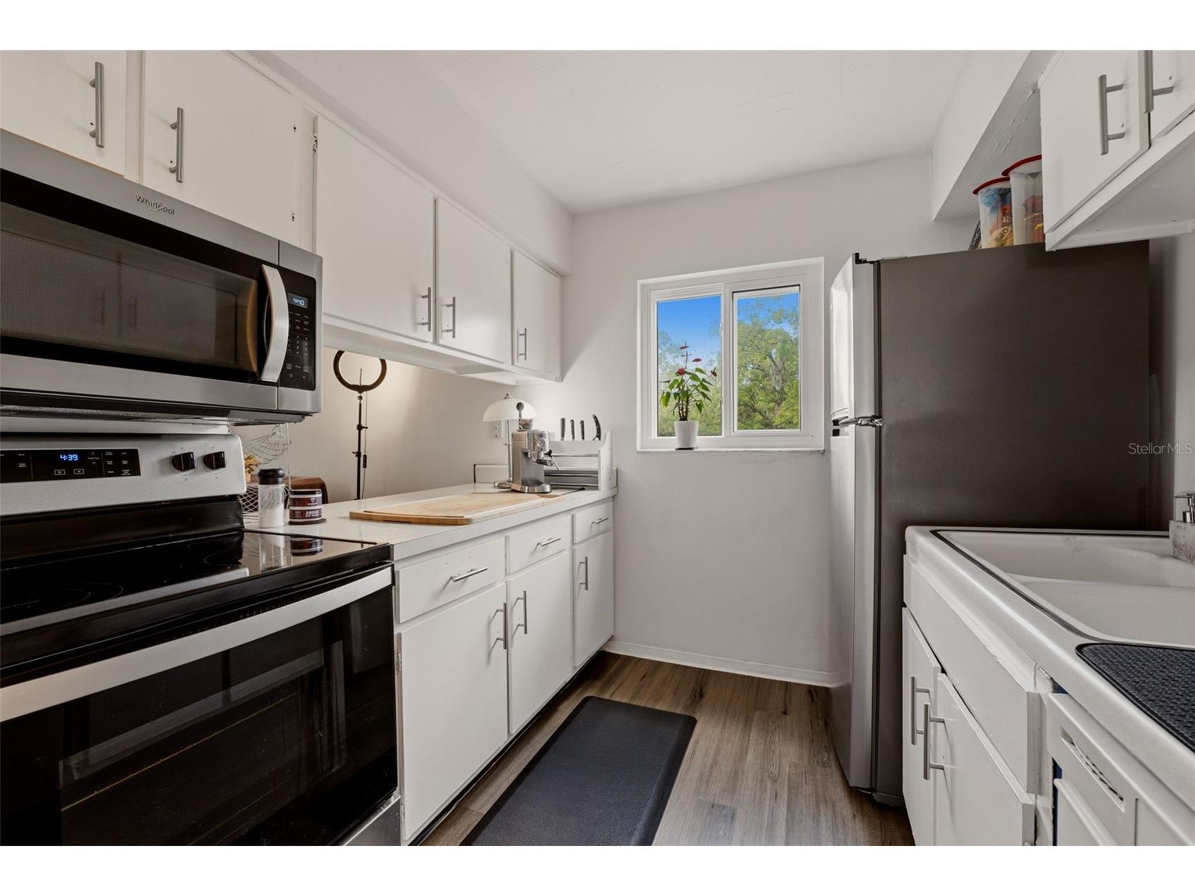 2613 Pine Lake Terrace #D Sarasota FL 34237 A4689758 image8