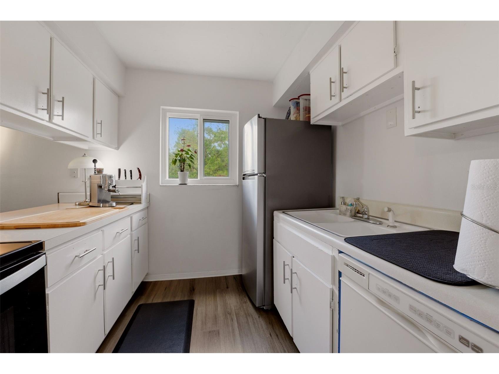 2613 Pine Lake Terrace #D Sarasota FL 34237 A4689758 image9