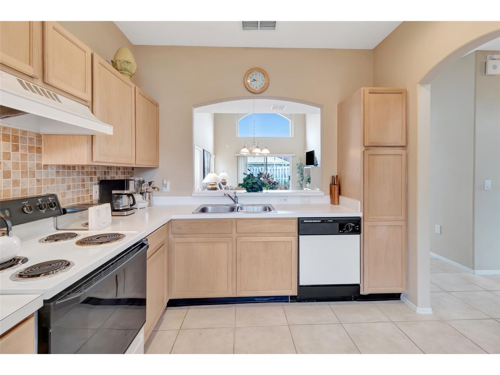 2613 Spring Hill Drive Kissimmee FL 34743 FC318949 image7