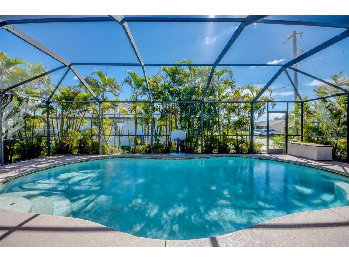 2613 SW 7th Place Cape Coral FL 33914 C7514458 image24