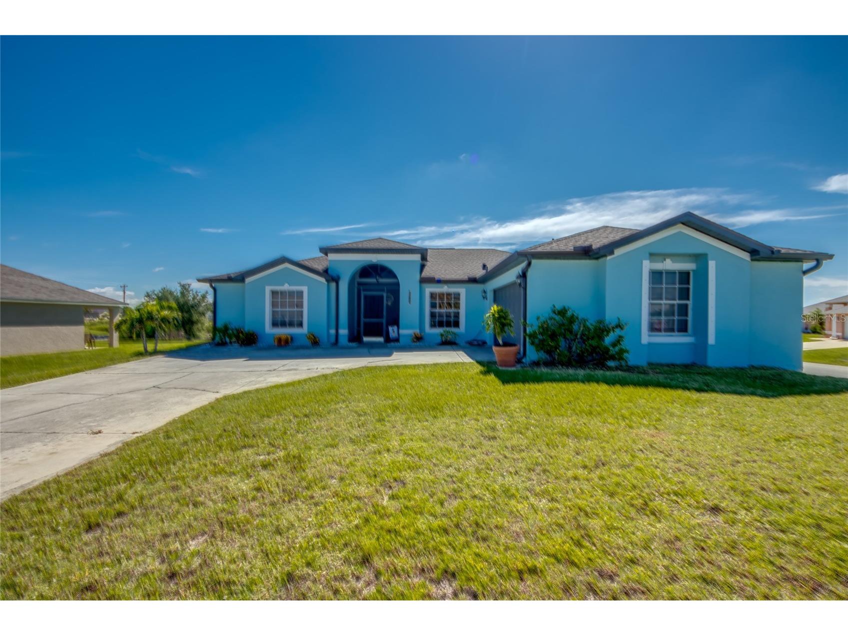 2613 SW 7th Place Cape Coral FL 33914 C7525535 image1