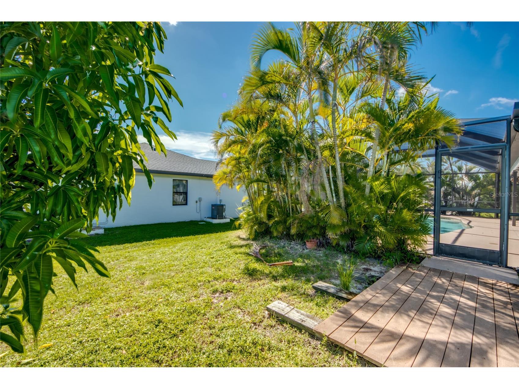2613 SW 7th Place Cape Coral FL 33914 C7525535 image43