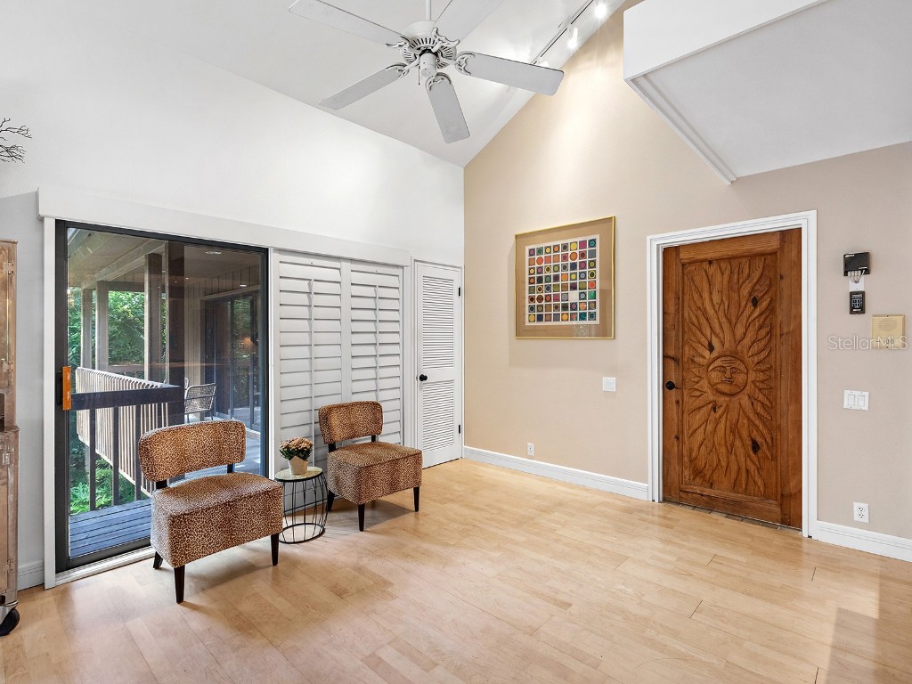 2613 Temple Street Sarasota FL 34239 A4673045 image20