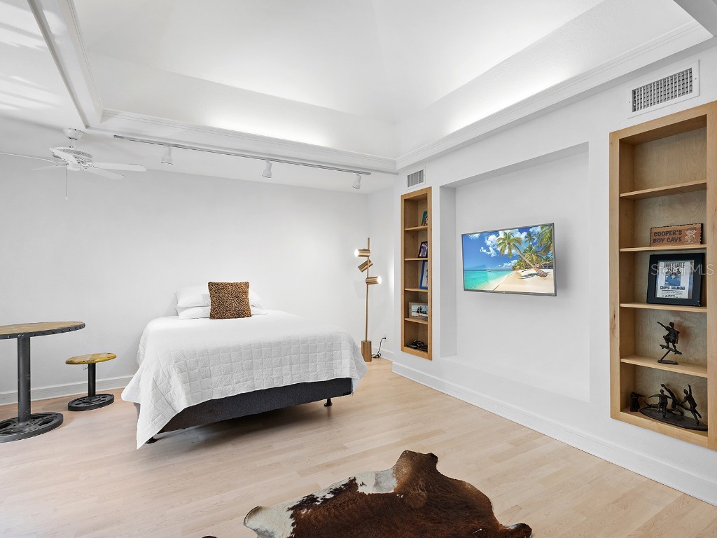 2613 Temple Street Sarasota FL 34239 A4673045 image26