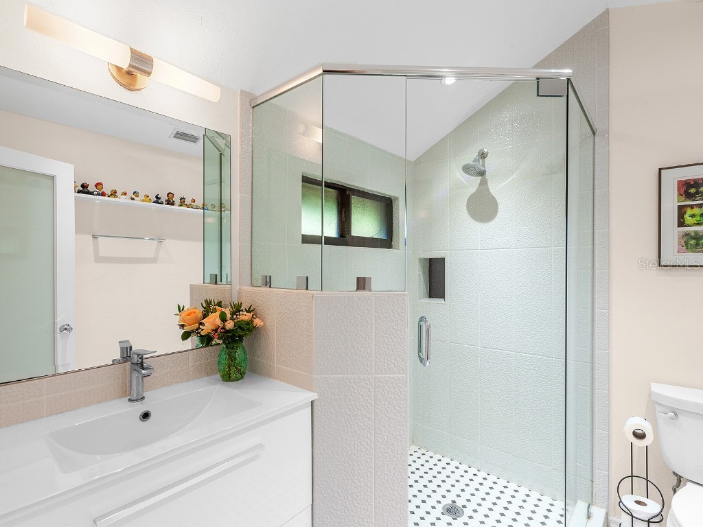 2613 Temple Street Sarasota FL 34239 A4673045 image28