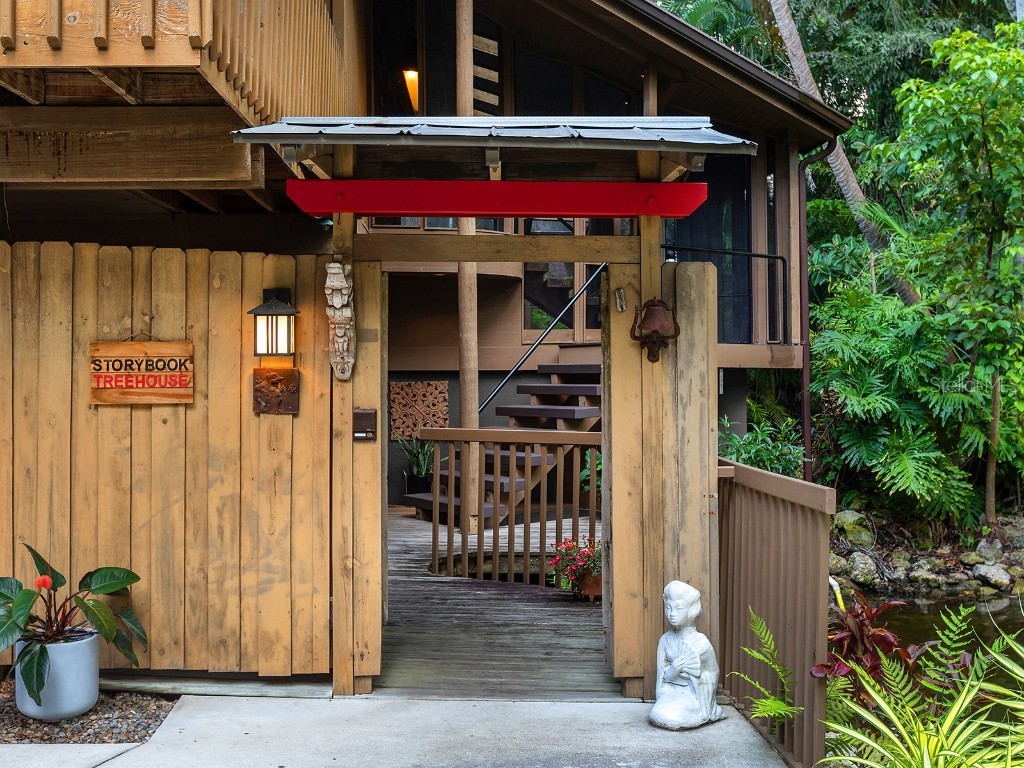 2613 Temple Street Sarasota FL 34239 A4673045 image4