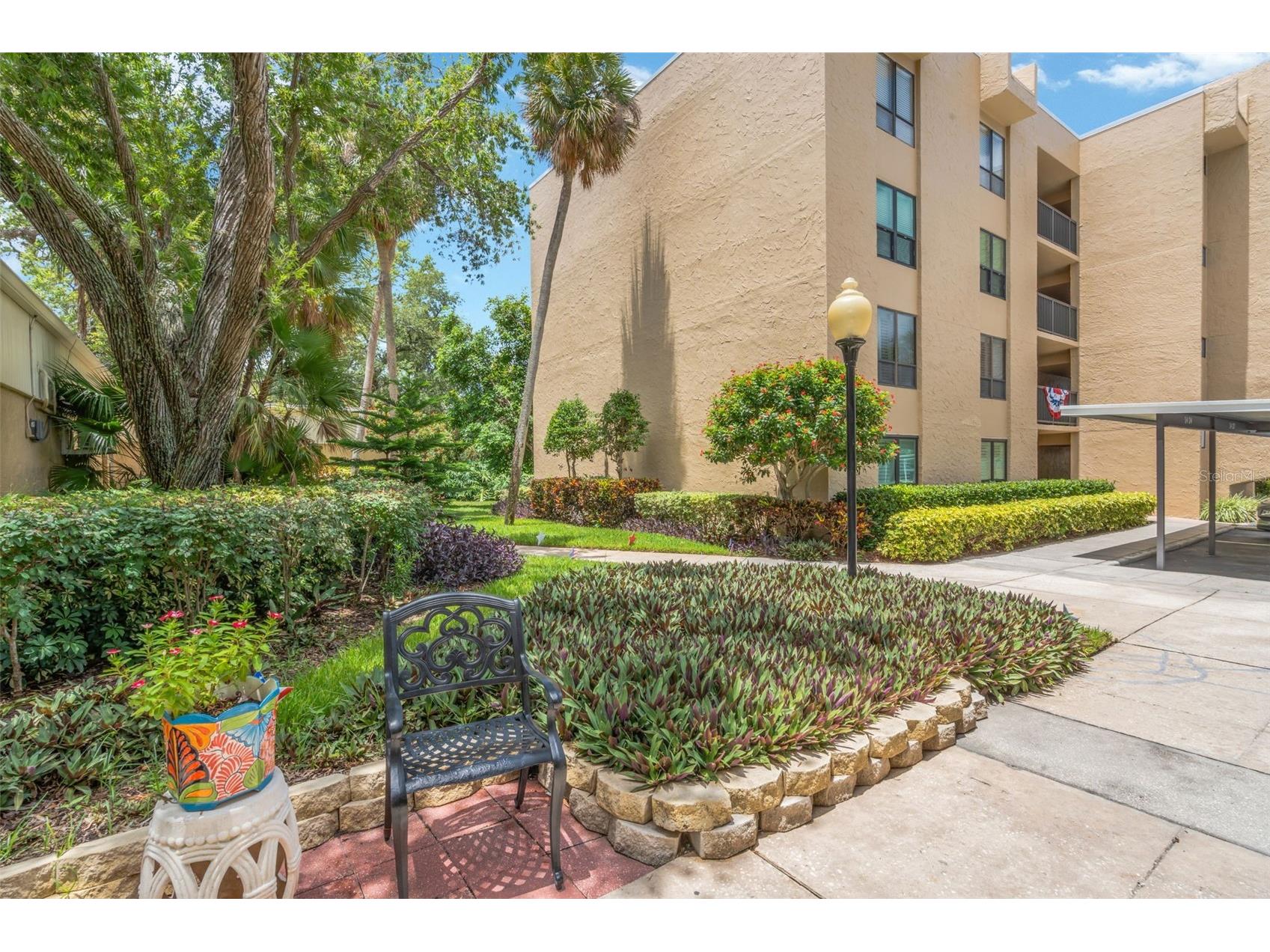 2614 Cove Cay Drive #102 Clearwater FL 33760 - TAMPA BAY TB8527390 image1