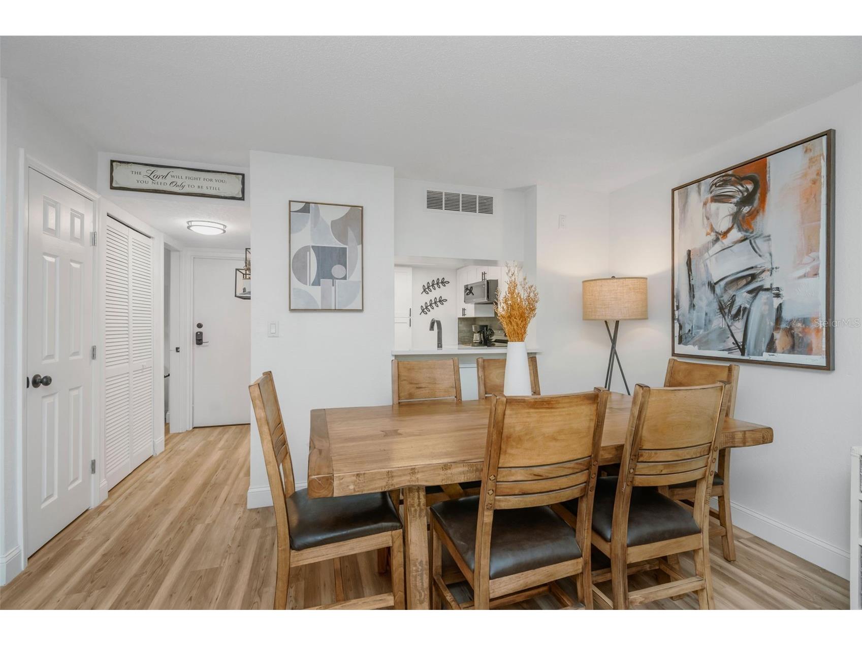 2614 Cove Cay Drive #102 Clearwater FL 33760 - TAMPA BAY TB8527390 image6