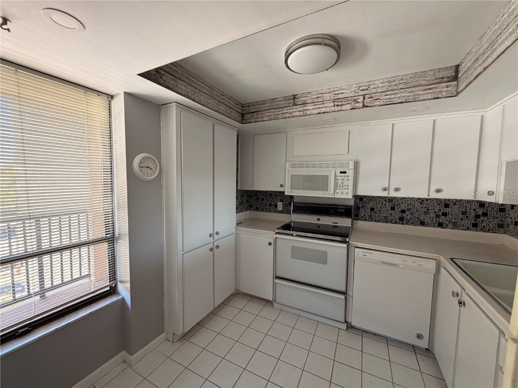 2614 Cove Cay Drive #406 Clearwater FL 33760 TB8442063 image5