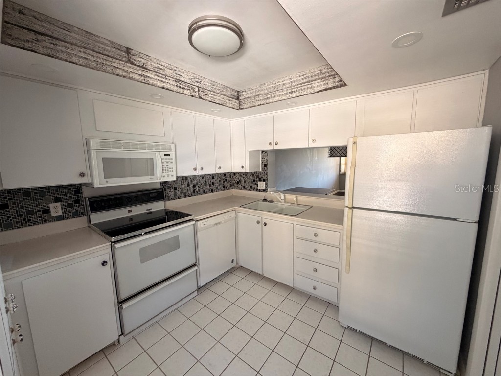 2614 Cove Cay Drive #406 Clearwater FL 33760 TB8442063 image6