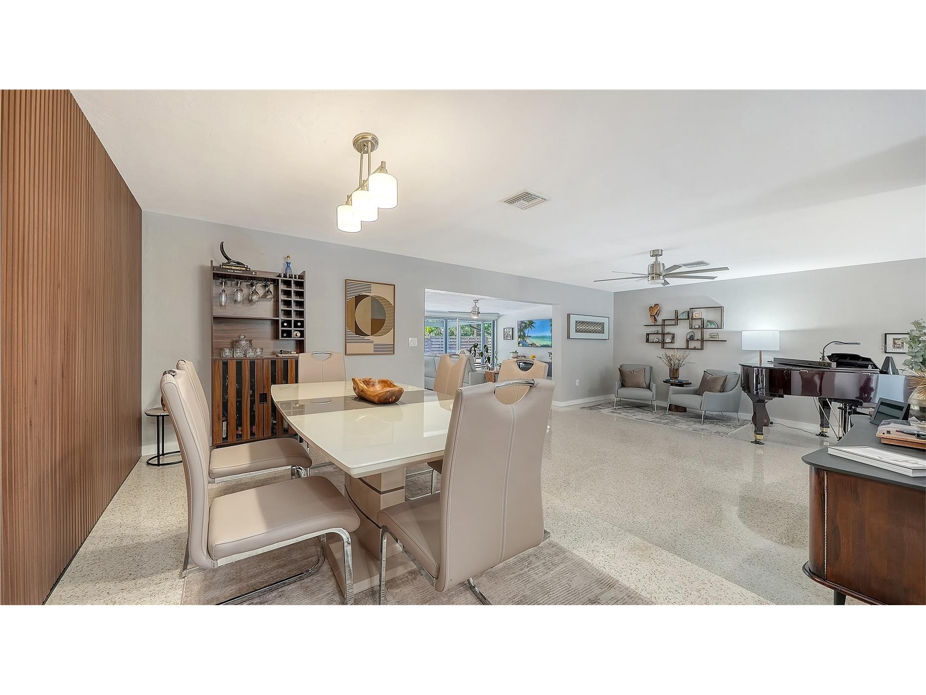 2614 Croton Avenue Sarasota FL 34239 A4691649 image11