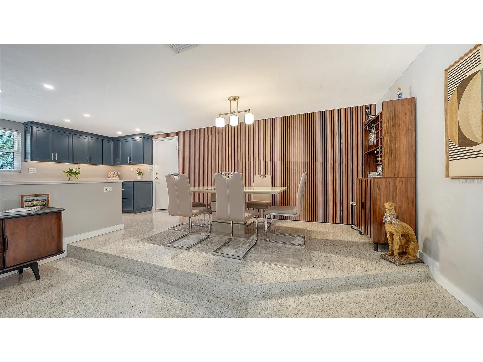 2614 Croton Avenue Sarasota FL 34239 A4691649 image12