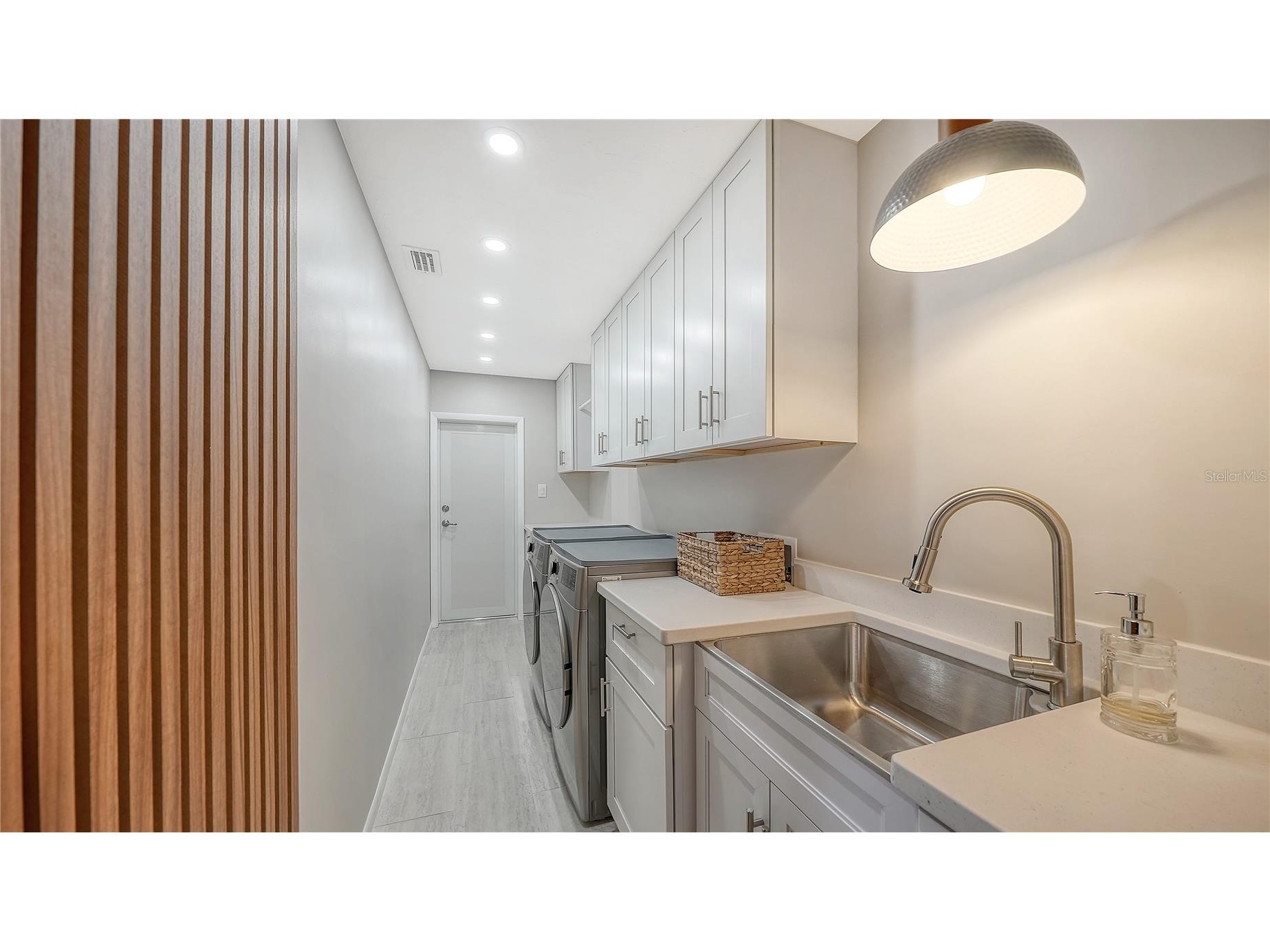2614 Croton Avenue Sarasota FL 34239 A4691649 image15
