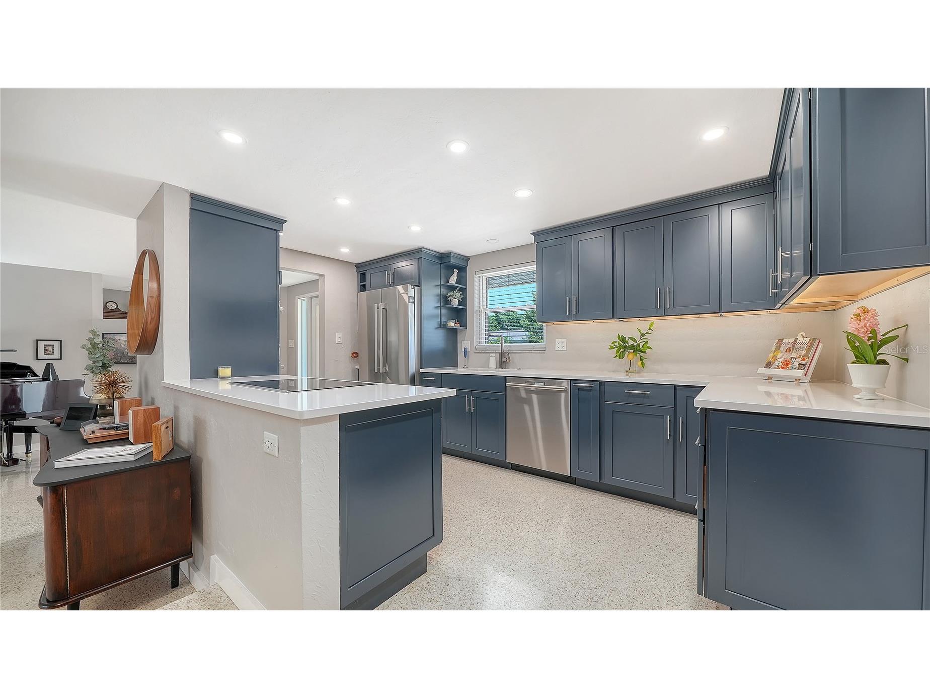 2614 Croton Avenue Sarasota FL 34239 A4691649 image19