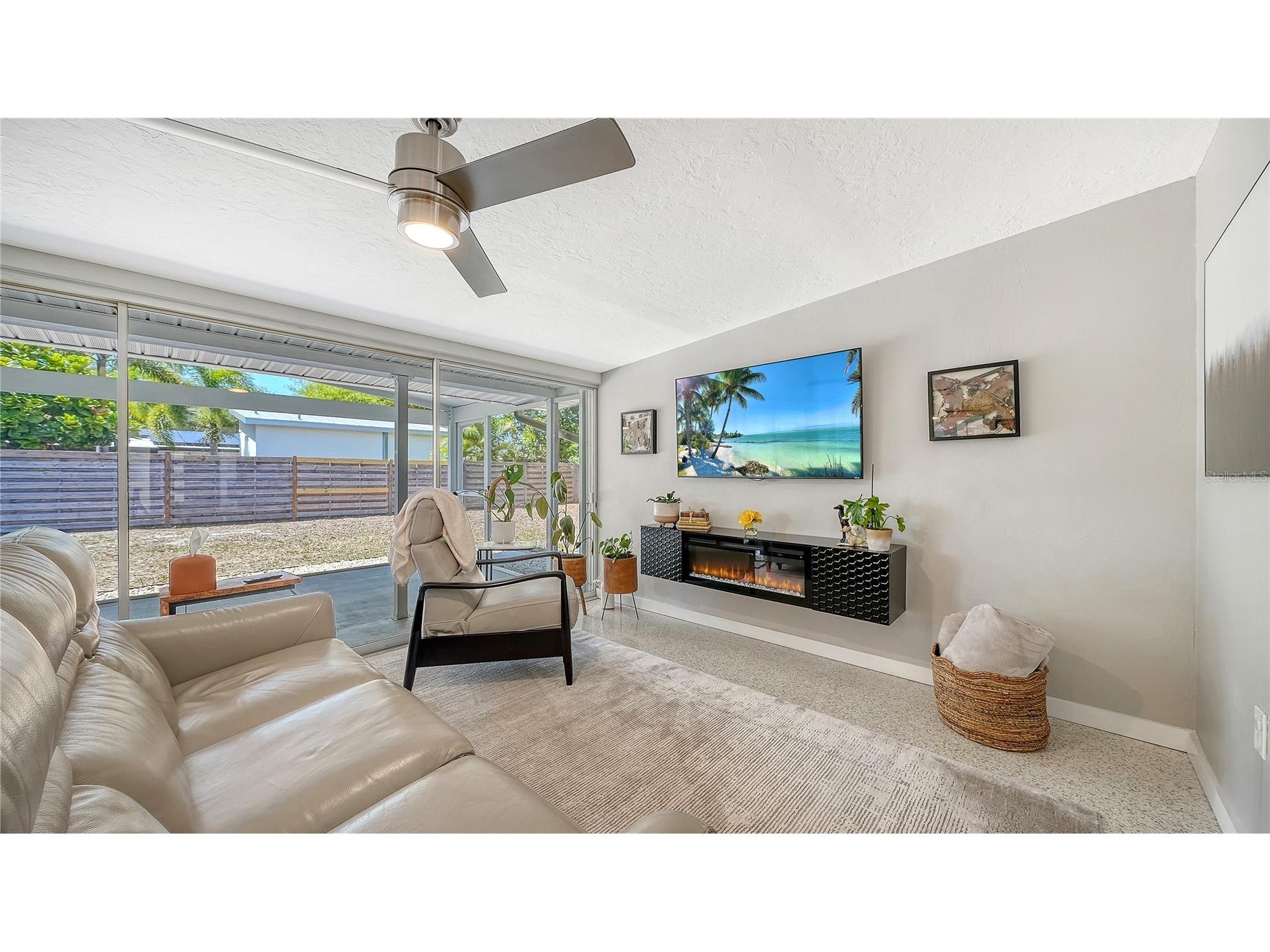 2614 Croton Avenue Sarasota FL 34239 A4691649 image25