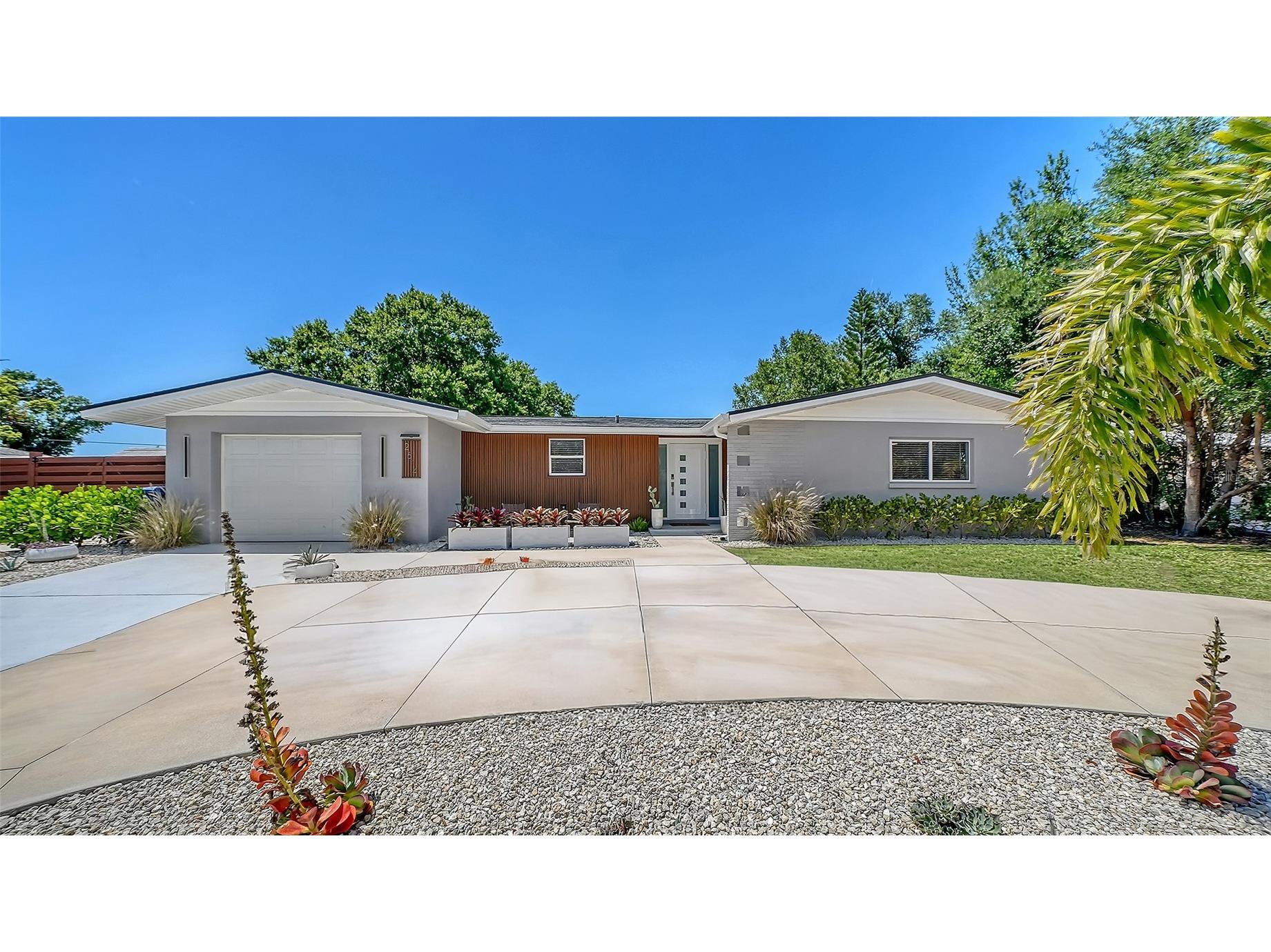 2614 Croton Avenue Sarasota FL 34239 A4691649 image3