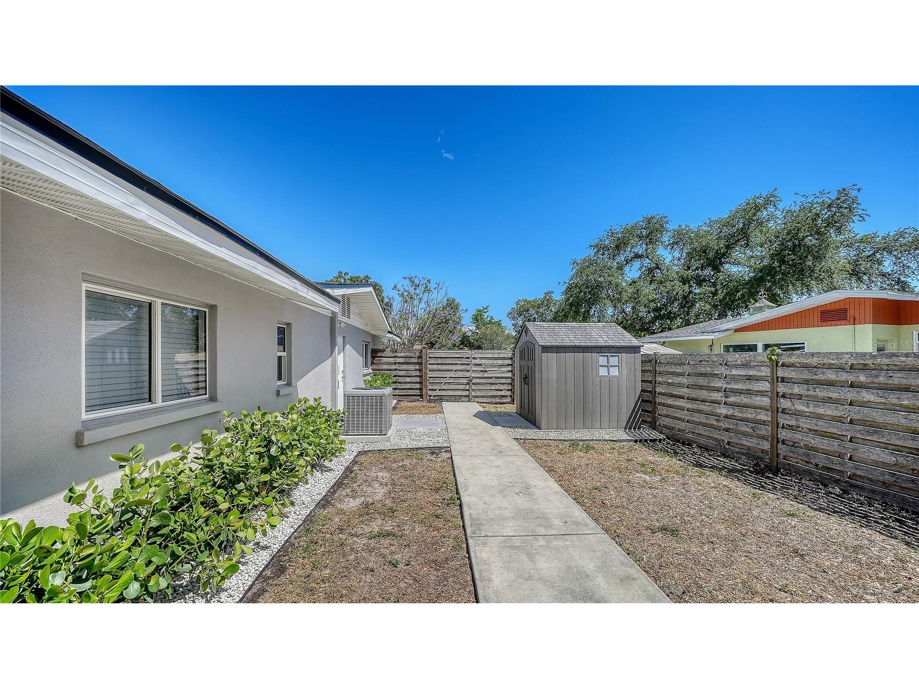 2614 Croton Avenue Sarasota FL 34239 A4691649 image50